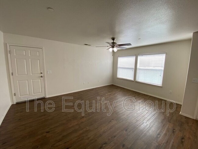 Building Photo - 2109 Bella Oaks Dr