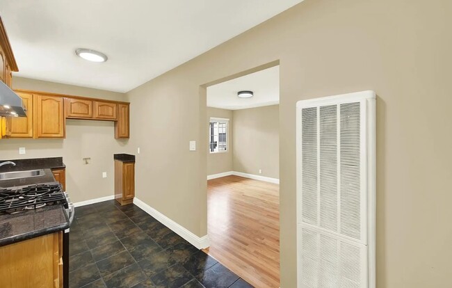 Building Photo - Single Family Home Available Now!!