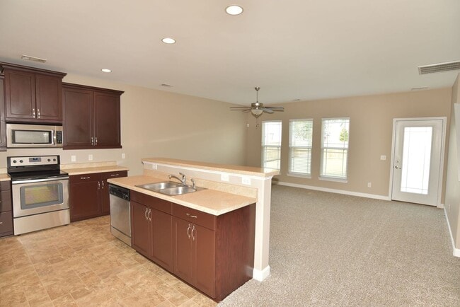 Building Photo - 179 Byron Dr