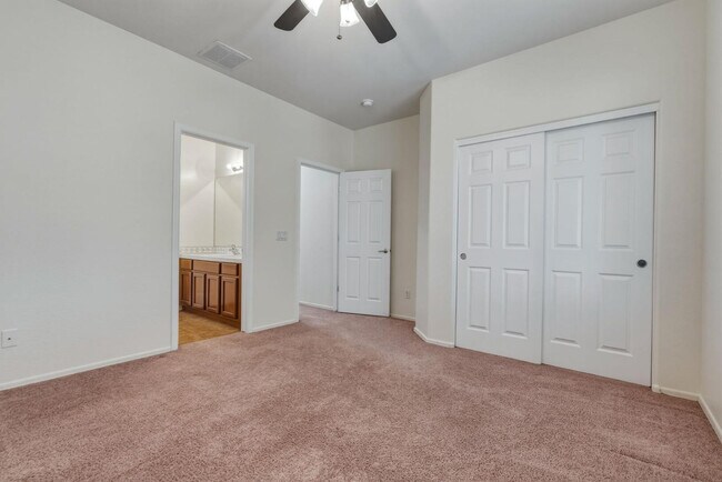 Building Photo - 5111 W El Cortez Trail