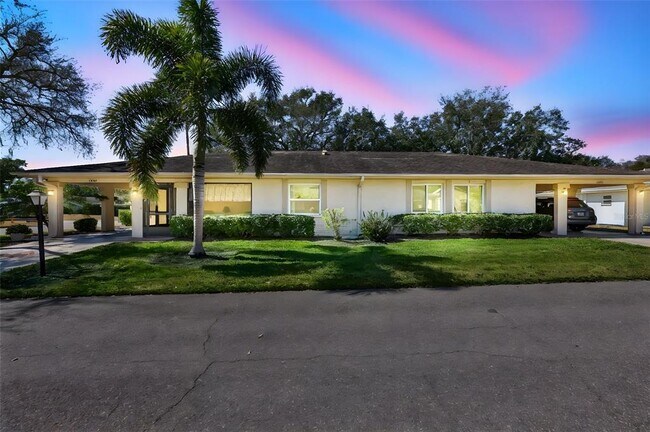 Building Photo - 2035 Hampstead Cir