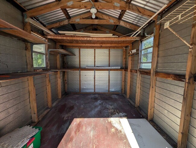 Building Photo - 18911 Panther Ps