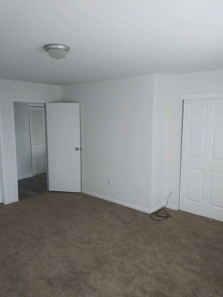Building Photo - 44 Hopewell Ln Unit #B
