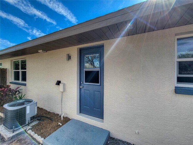 Building Photo - 1007 Sumner Blvd