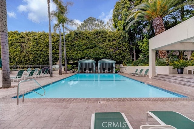 Building Photo - 1131 Alta Loma Rd