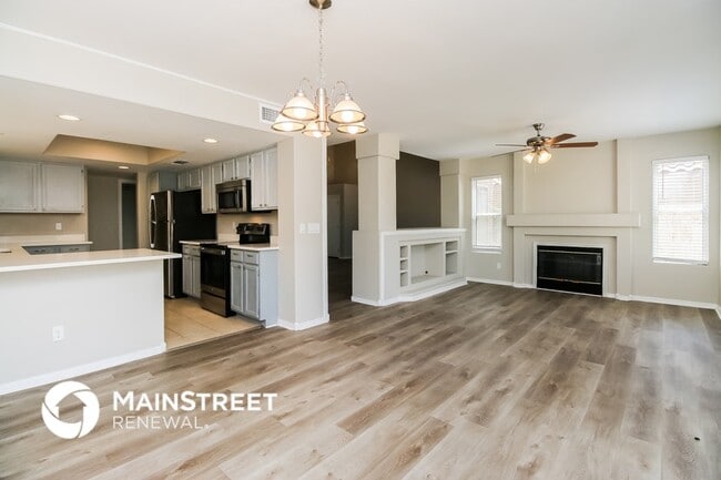 Building Photo - 2541 W Gary Dr