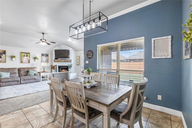 Building Photo - 617 Zachary Dr