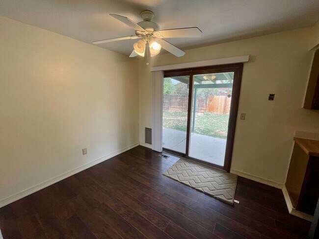 Building Photo - 4 Bed, 2 Bath Loveland, CO Home- Fenced Backyard, A/C, & 2 Car Garage!