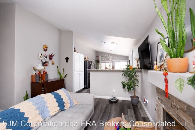 Building Photo - 3 br, 2 bath House - 4010 Lucas Ave