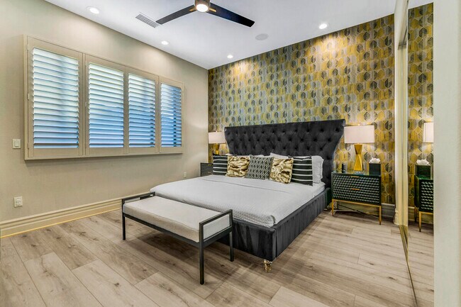 Building Photo - 41370 Sparkey Way