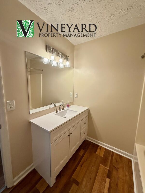 Building Photo - 1194 Broward Dr