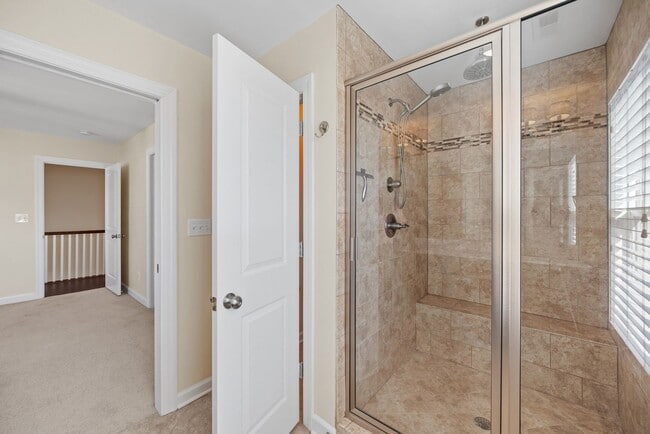 Building Photo - Chick's Beach Condo 3BR & 3.5BA w/2-car garage