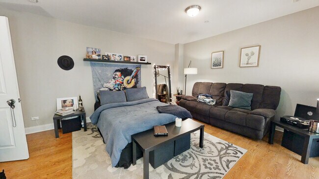 Building Photo - 3884 Wehrman Ave