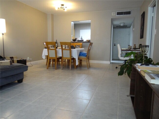 Building Photo - 3725 S Ocean Dr