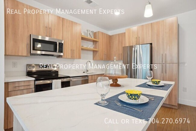 Building Photo - 14801 Statesville Rd