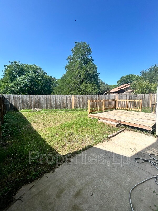 Building Photo - 8573 Echo Creek Ln