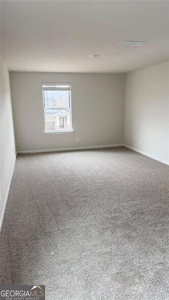Building Photo - 327 Vly Oak Dr