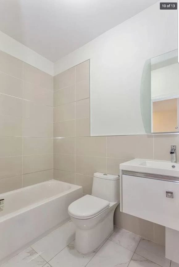 Building Photo - 144 Fulton Ave