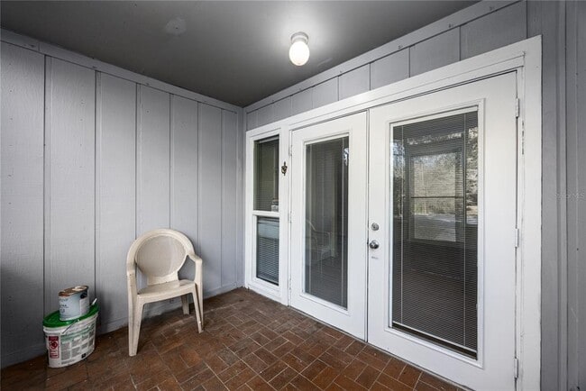 Building Photo - 6519 W Newberry Rd