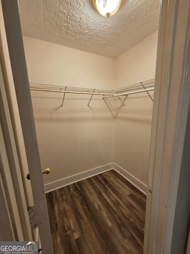 Building Photo - 516 S Arizona St
