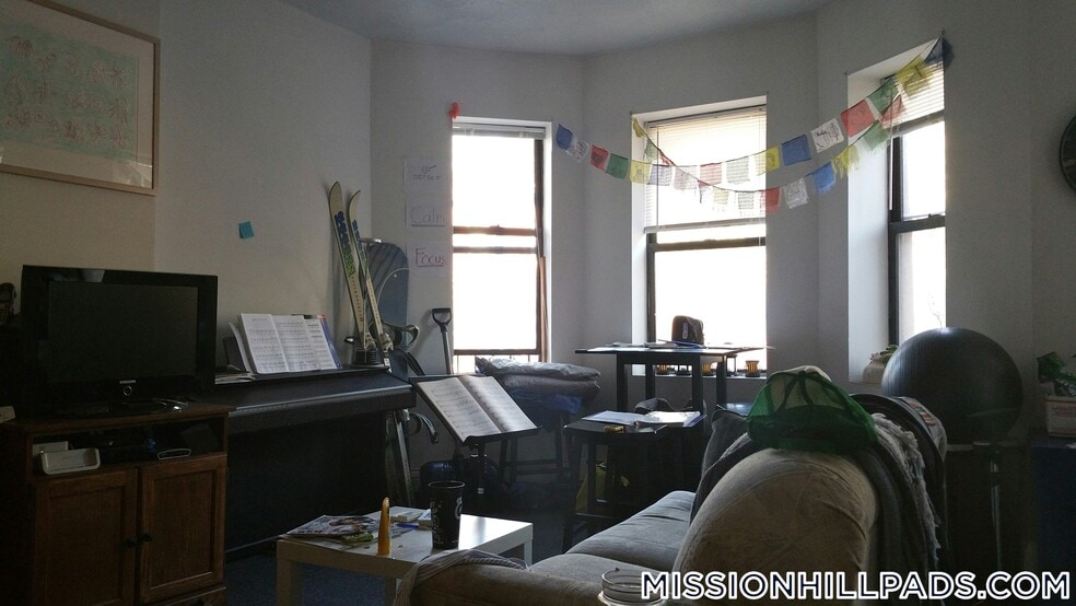 Building Photo - 63 S Huntington Ave