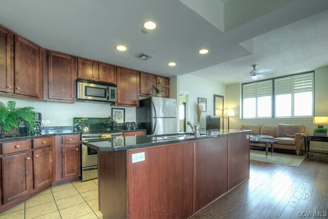 Building Photo - 1101 Haxall Point