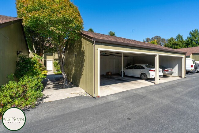Building Photo - 2705 Subec Ln