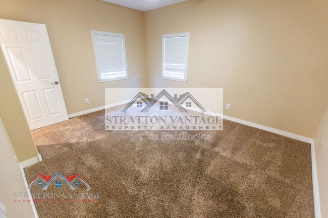 Building Photo - 2249 E Sells Dr