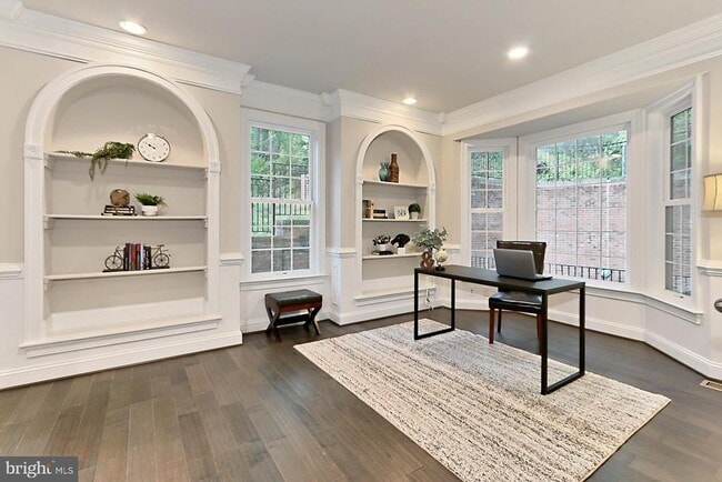 Building Photo - 6526 Dearborn Dr
