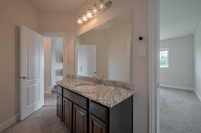 Building Photo - 2706 Topaz Cove Ln