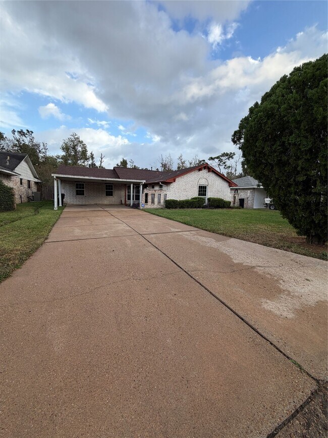 Building Photo - 10618 Wolbrook St