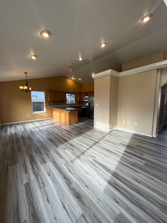 Building Photo - 3-Bedroom 2-Bathroom home in West Eugene