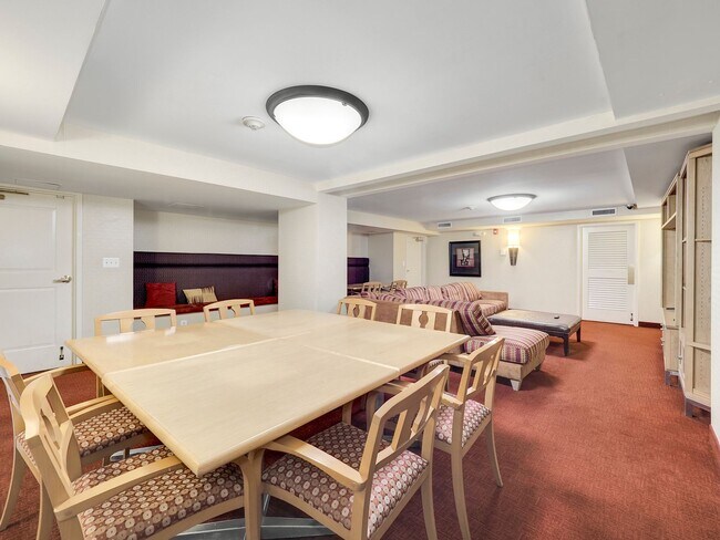 Building Photo - 950 25th St NW