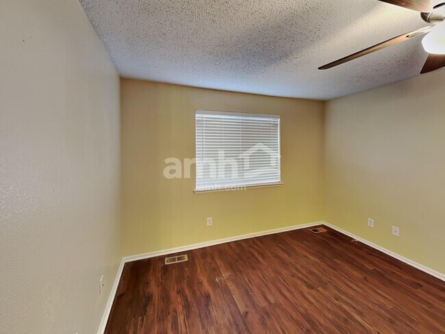 Building Photo - 2664 Comanche Creek Dr