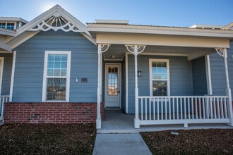 Building Photo - Pre-Leasing - Endearing Home in North Overton!