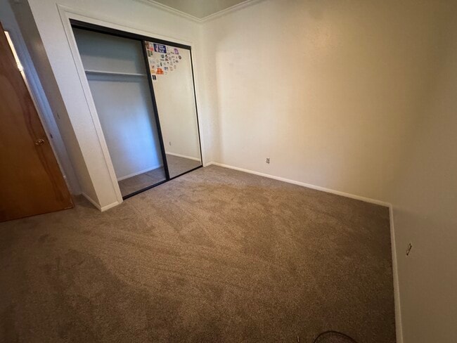 Building Photo - 865 Stanford Ave