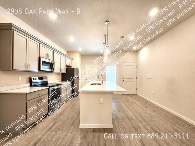 Building Photo - 2908 Oak Park Way