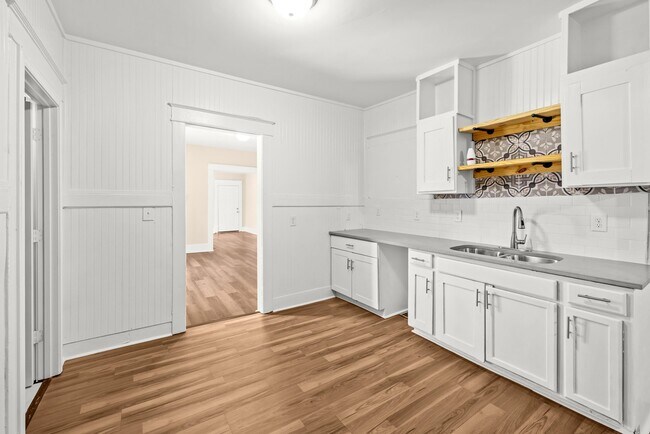 Building Photo - 1437 Princeton Ave SW