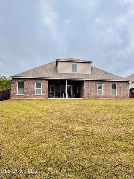 Building Photo - 9265 Natures Trl