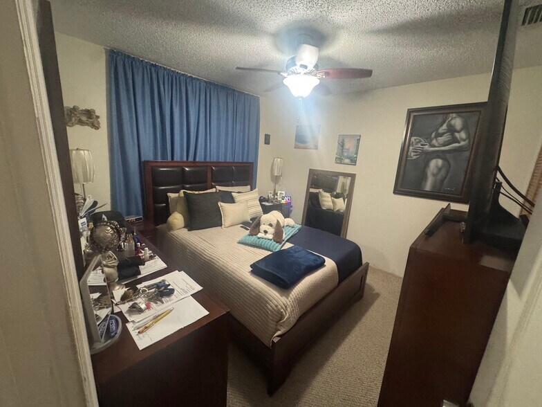 Building Photo - 401 SW 78th Pl