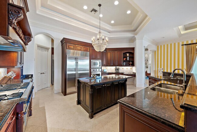 Building Photo - 18669 SE Palm Island Ln