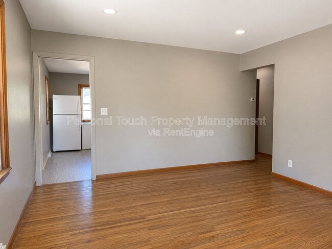 Building Photo - 413 22nd St S