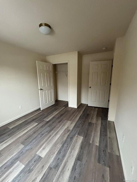 Building Photo - 194 E Main St