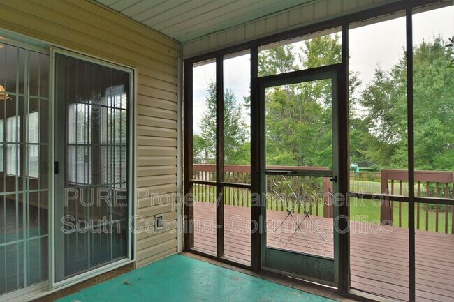 Building Photo - 210 Kingston Forest Dr