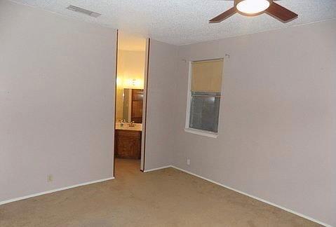 Building Photo - 509 Meadowbrook Dr