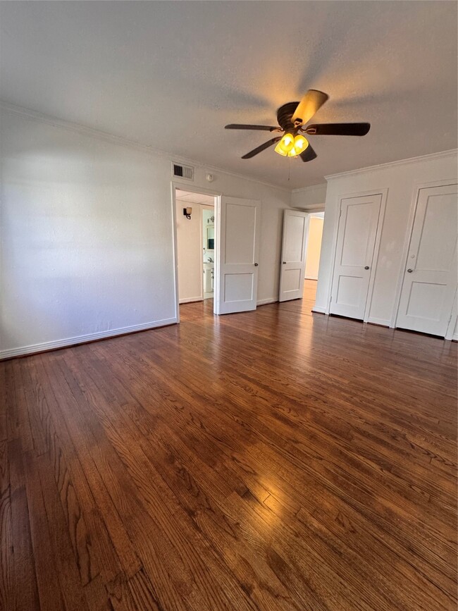 Building Photo - 2646 Persa St