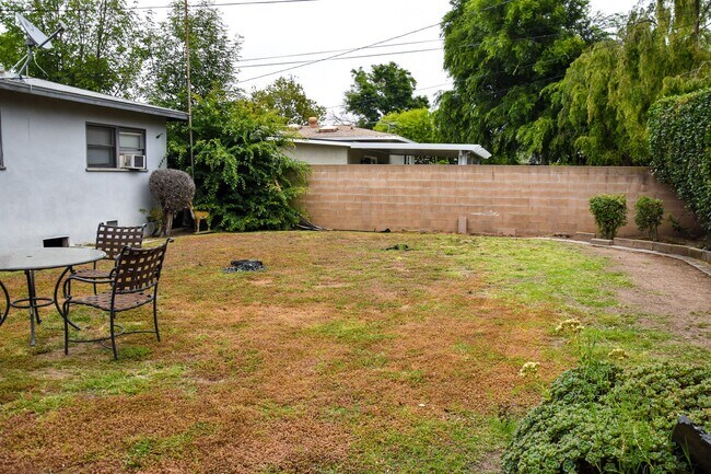 Building Photo - Steps to Chapman College