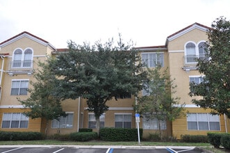 Building Photo - TAMPA: 2 bed/ 2bath condo on 2nd floor in ...