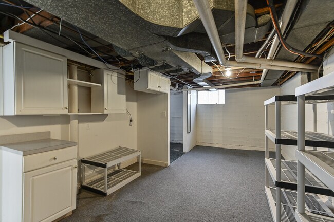 Building Photo - 511 Cannons Ln