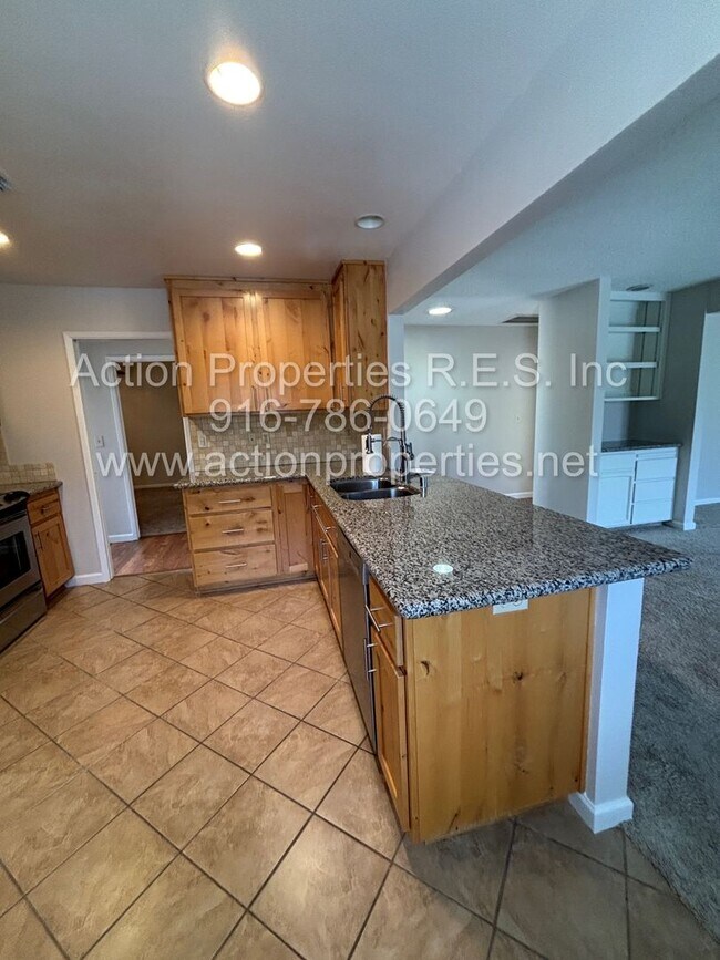 Building Photo - Rocklin 3 Bedroom 2 Bathroom, Single Story...